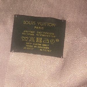Louis Vuitton shawl / scarf